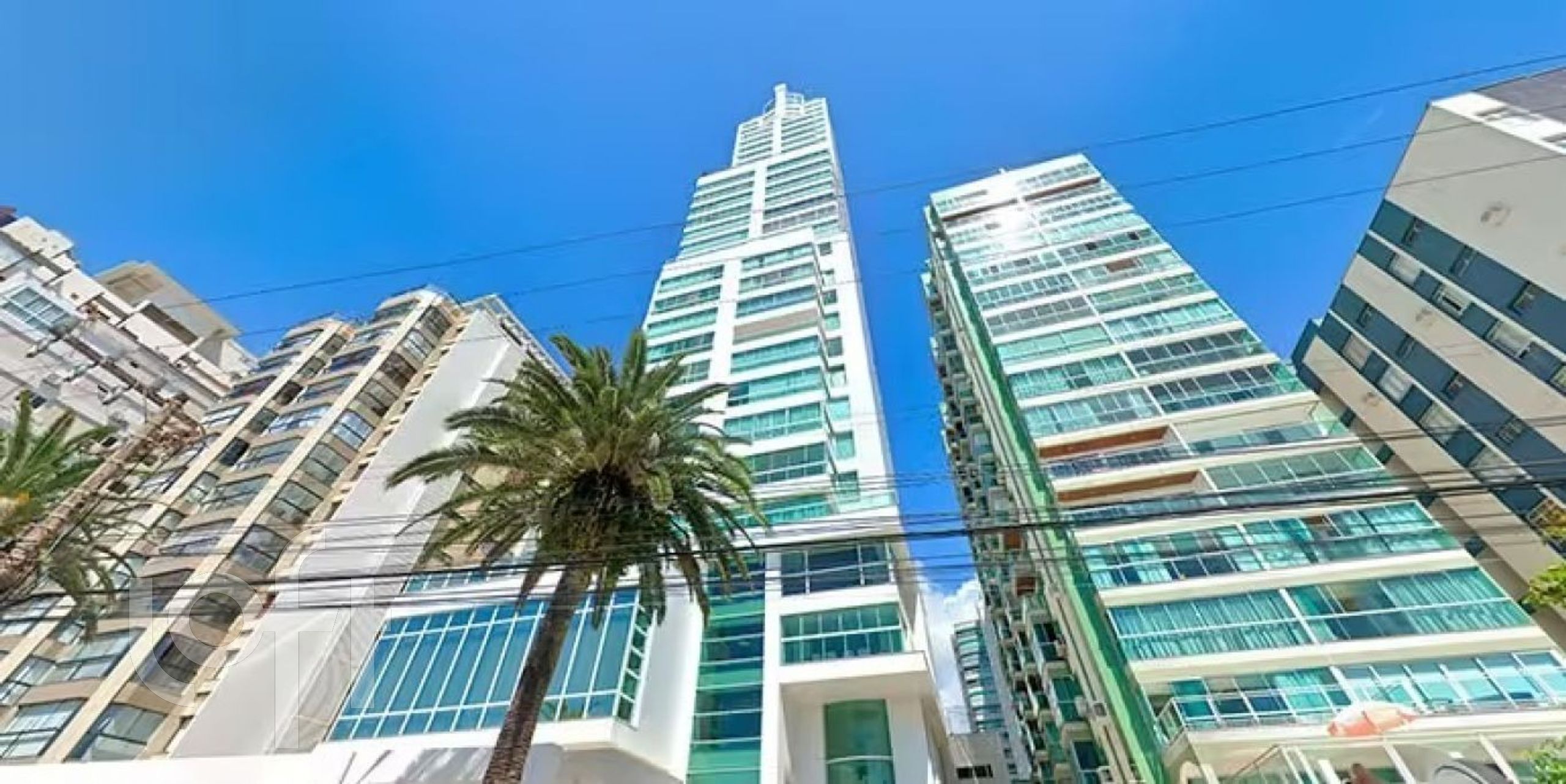 Apartamentos com 315m², 4 quartos, 4 suítes, 4 garagens, no bairro Centro em Balneário Camboriú