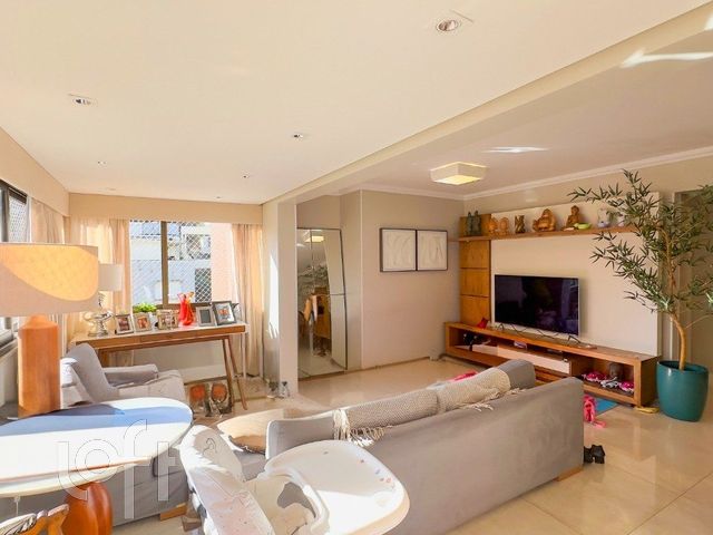 Apartamento com 125m², 3 dormitórios, 1 suíte, 3 vagas, Bela Vista em Porto Alegre