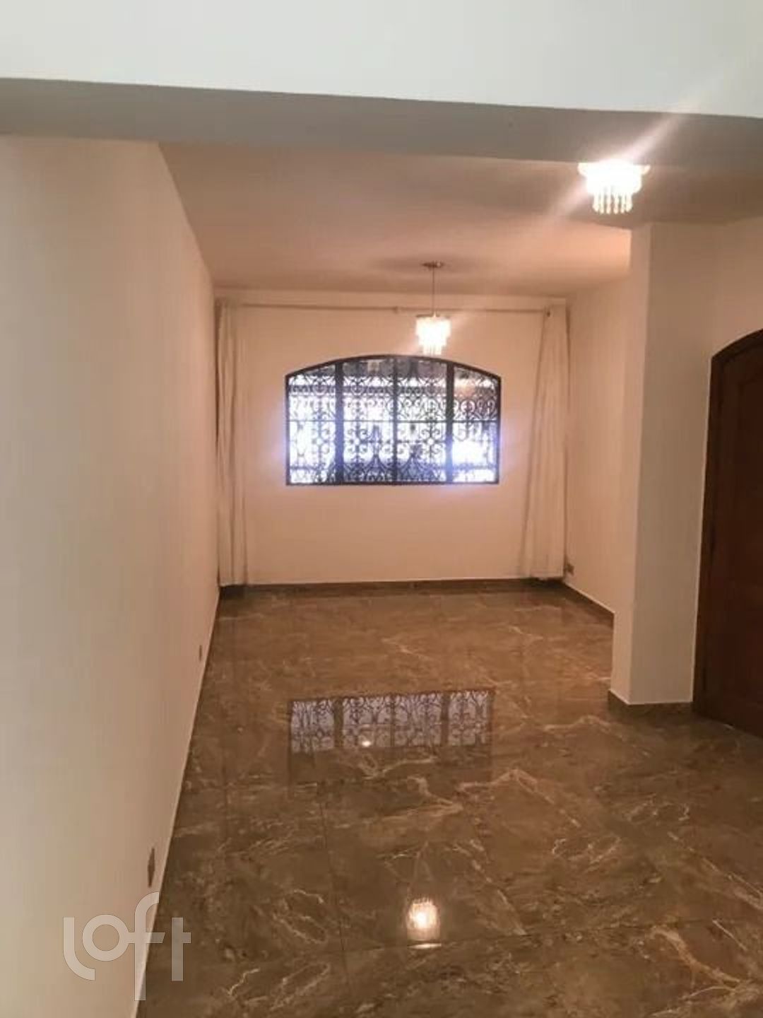 Casa à venda com 3 quartos, 144m² - Foto 1