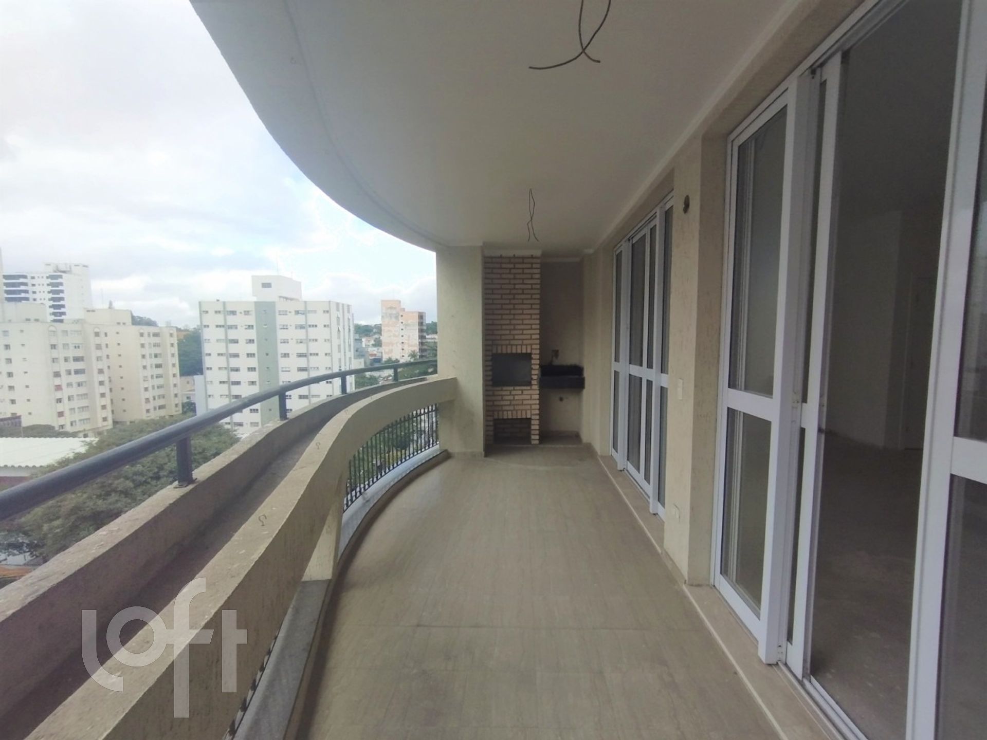 Apartamento à venda com 4 quartos, 161m² - Foto 1