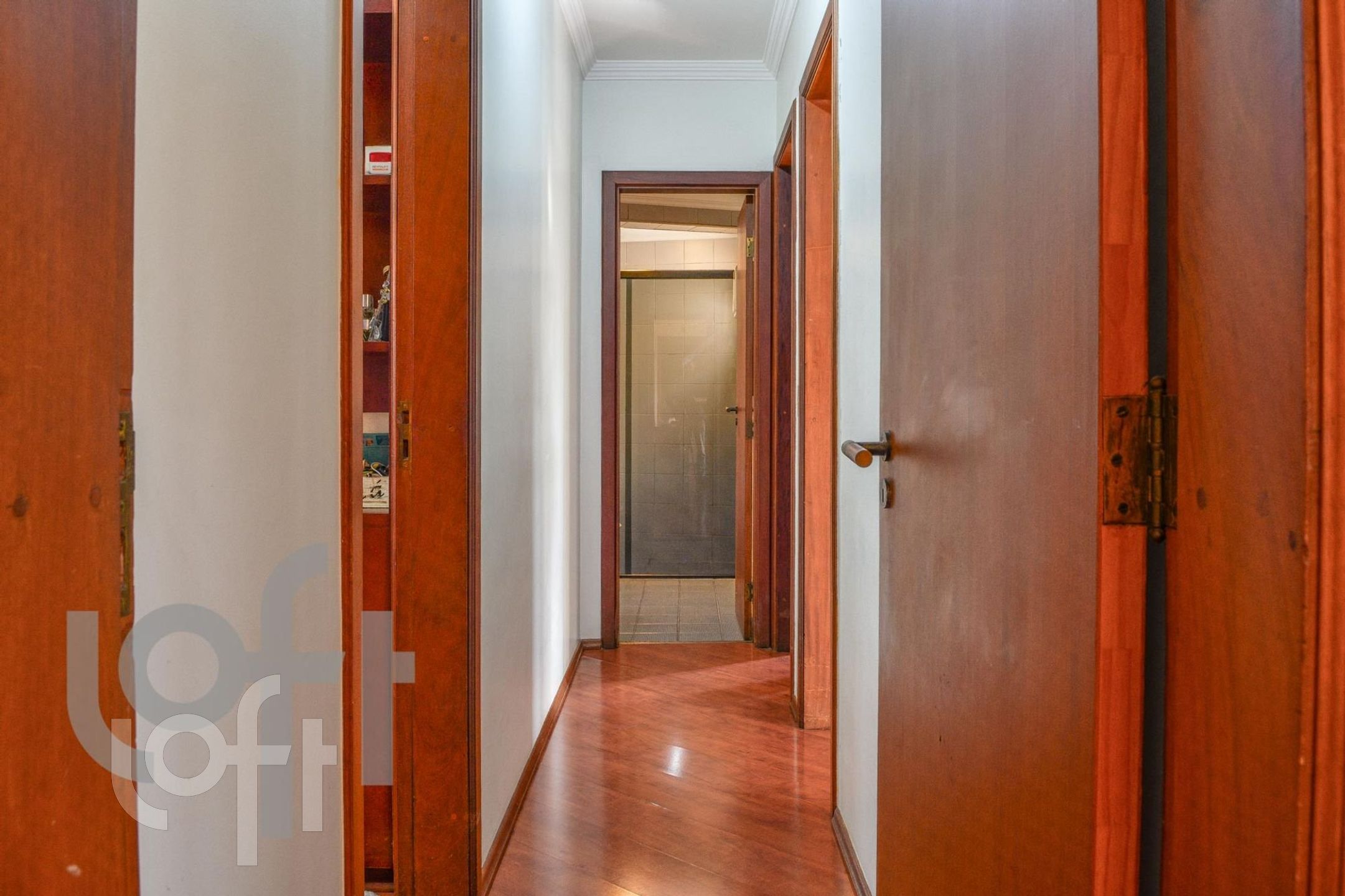 Apartamento à venda com 3 quartos, 108m² - Foto 2