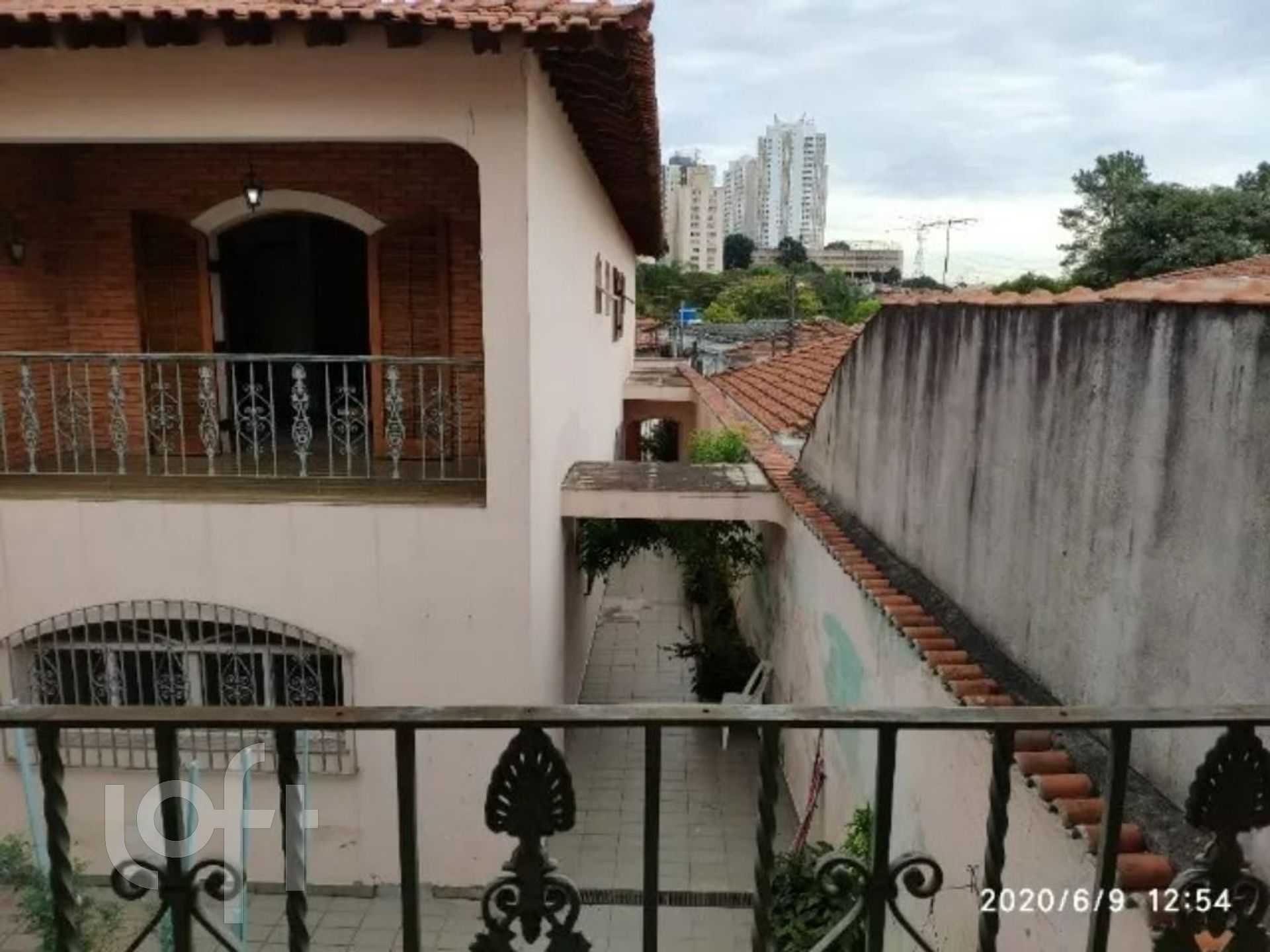 Casa à venda com 3 quartos, 270m² - Foto 2