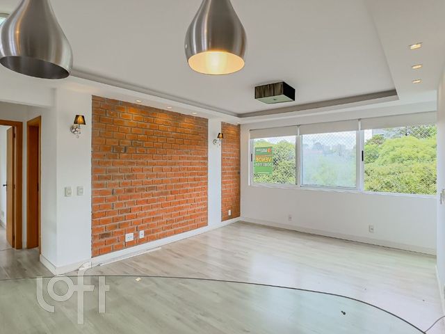 Apartamento com 74m², 2 dormitórios, 1 suíte, 2 vagas, Vila Ipiranga em Porto Alegre