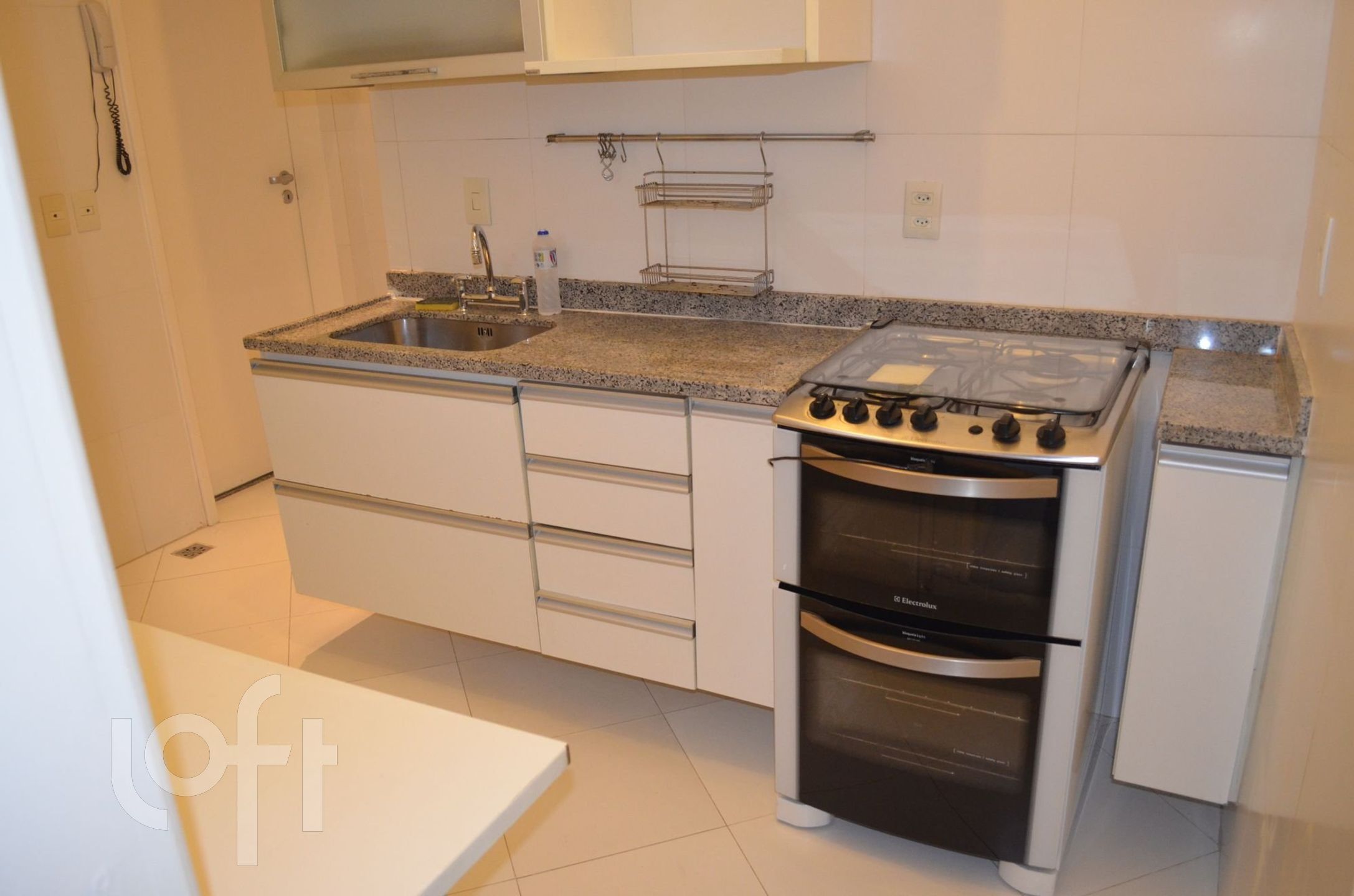 Apartamento à venda com 3 quartos, 110m² - Foto 9