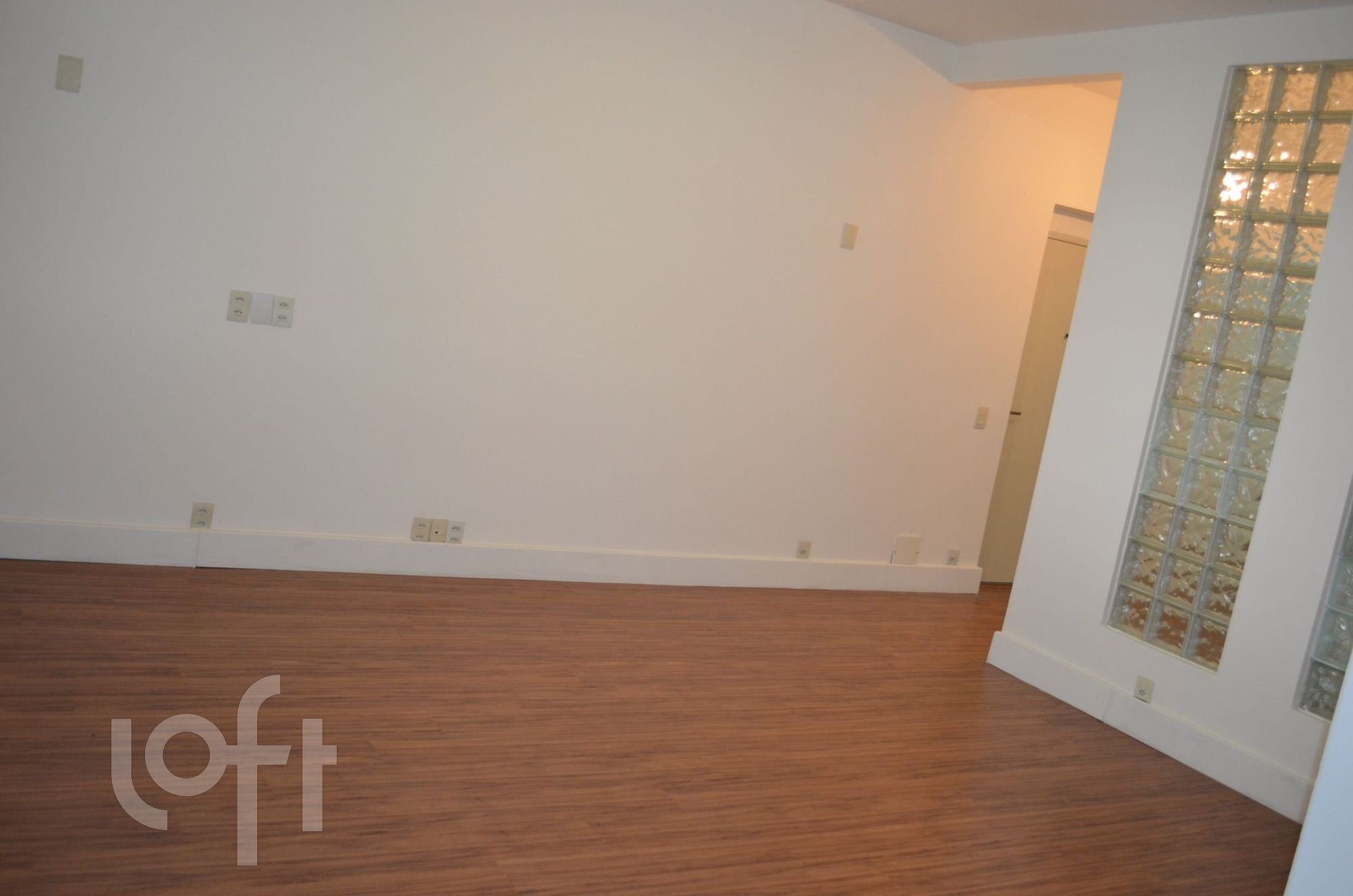 Apartamento à venda com 3 quartos, 110m² - Foto 1