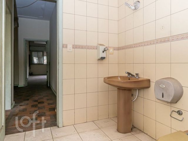 Casa com 260m², 4 dormitórios, Menino Deus em Porto Alegre