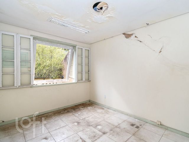 Casa com 260m², 4 dormitórios, Menino Deus em Porto Alegre