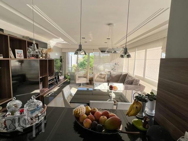 Apartamento com 105m², 3 dormitórios, 1 suíte, 2 vagas, Boa Vista em Porto Alegre