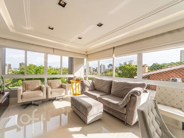 Apartamento com 105m², 3 dormitórios, 1 suíte, 2 vagas, Boa Vista em Porto Alegre