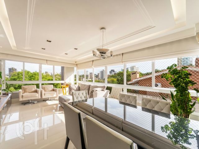 Apartamento com 105m², 3 dormitórios, 1 suíte, 2 vagas, Boa Vista em Porto Alegre