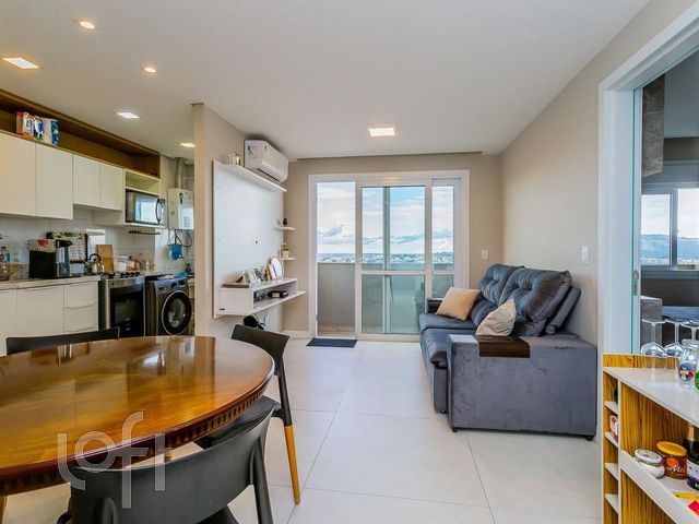 Apartamento com 51m², 1 dormitório, 1 suíte, 1 vaga, Petrópolis em Porto Alegre