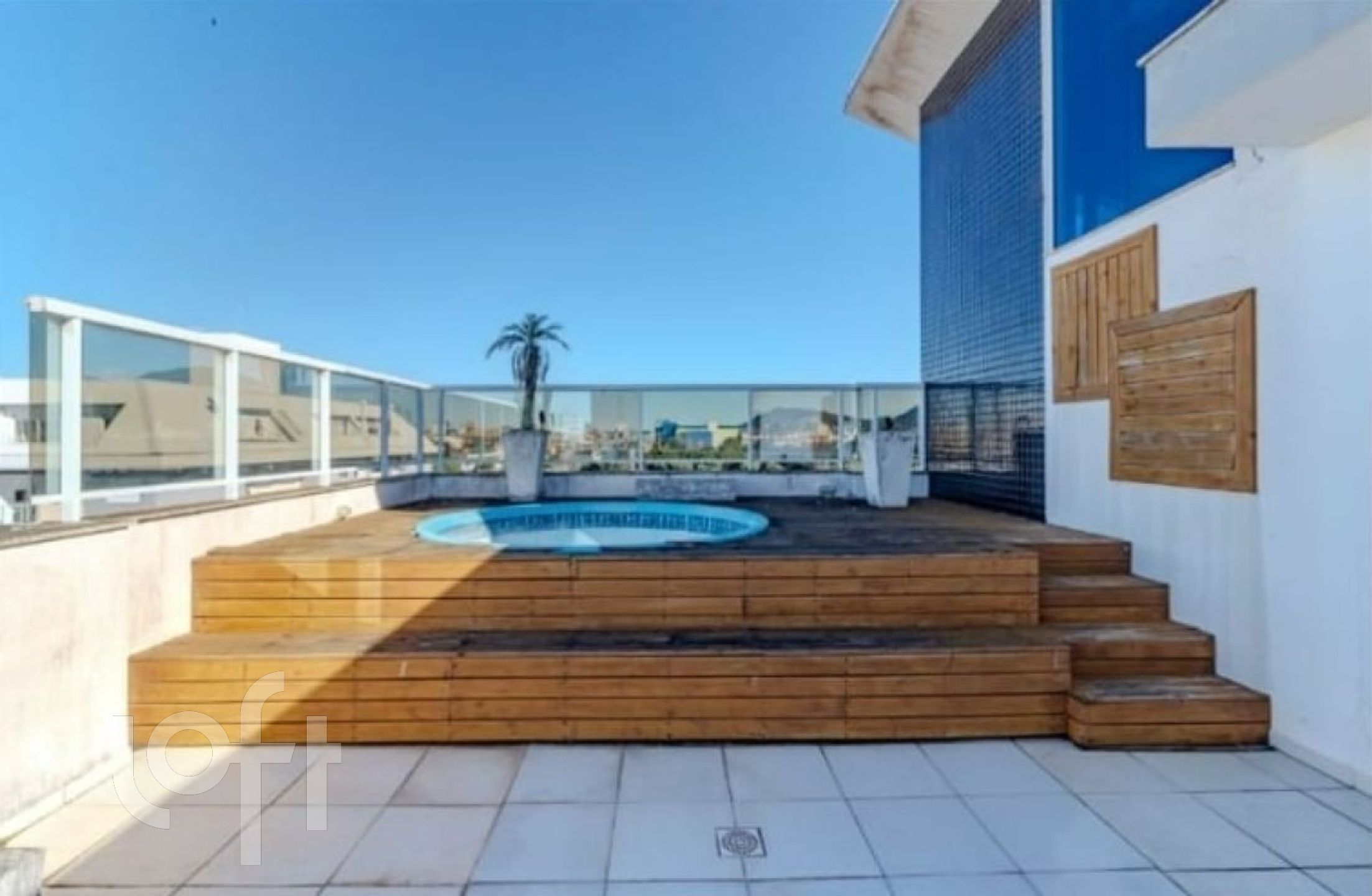BROGNOLI VENDE- Apartamento cobertura na rua do mar na Praia dos Ingleses