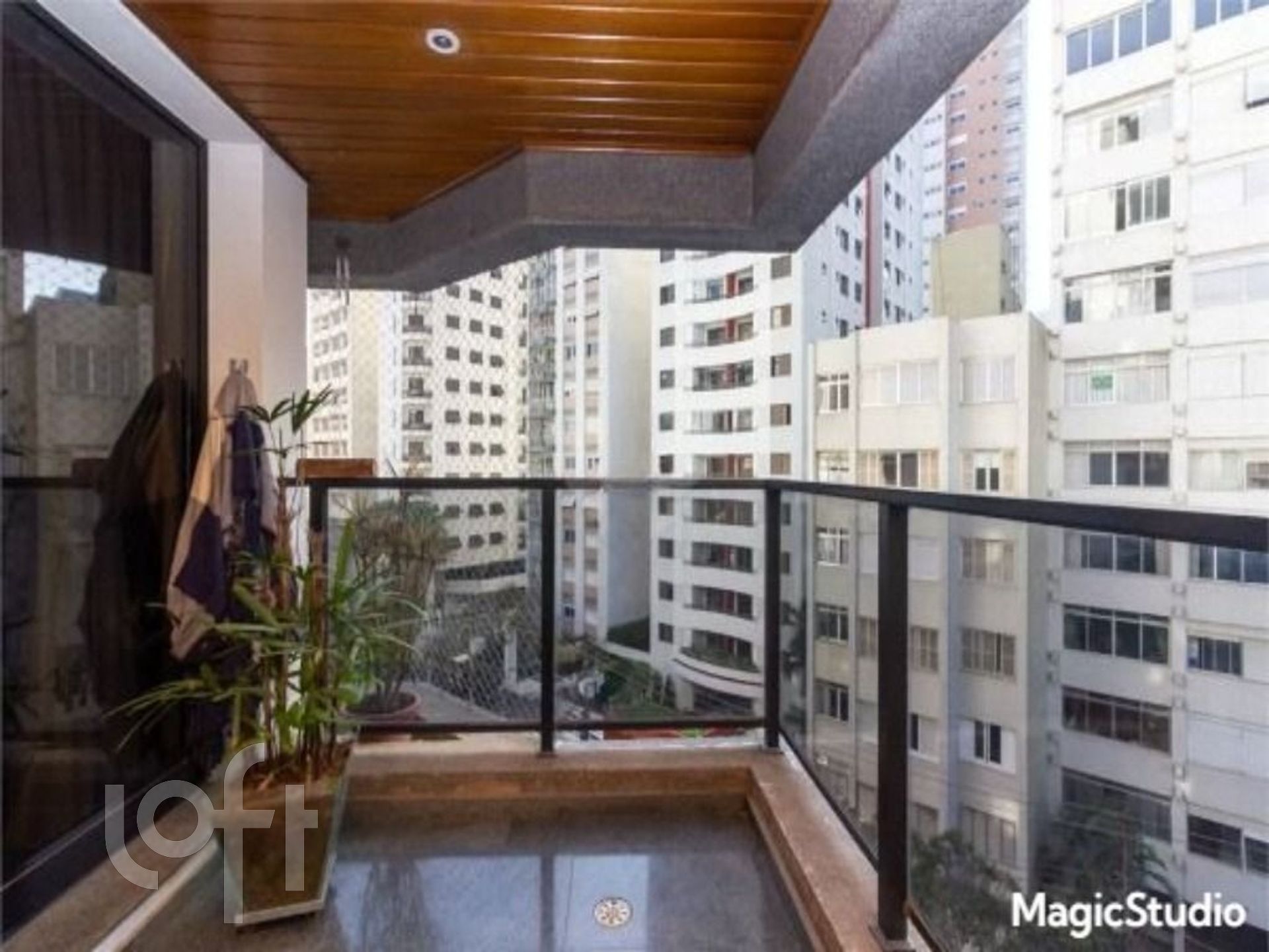 Apartamento à venda com 3 quartos, 158m² - Foto 2