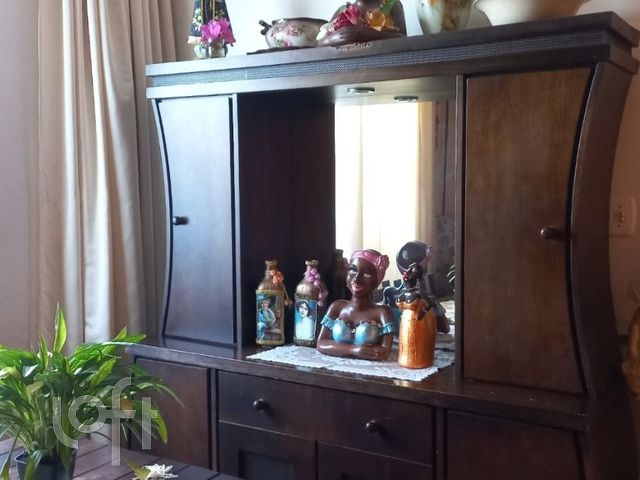 Casa com 250m², 4 dormitórios, 1 suíte, 3 vagas, São João em Porto Alegre