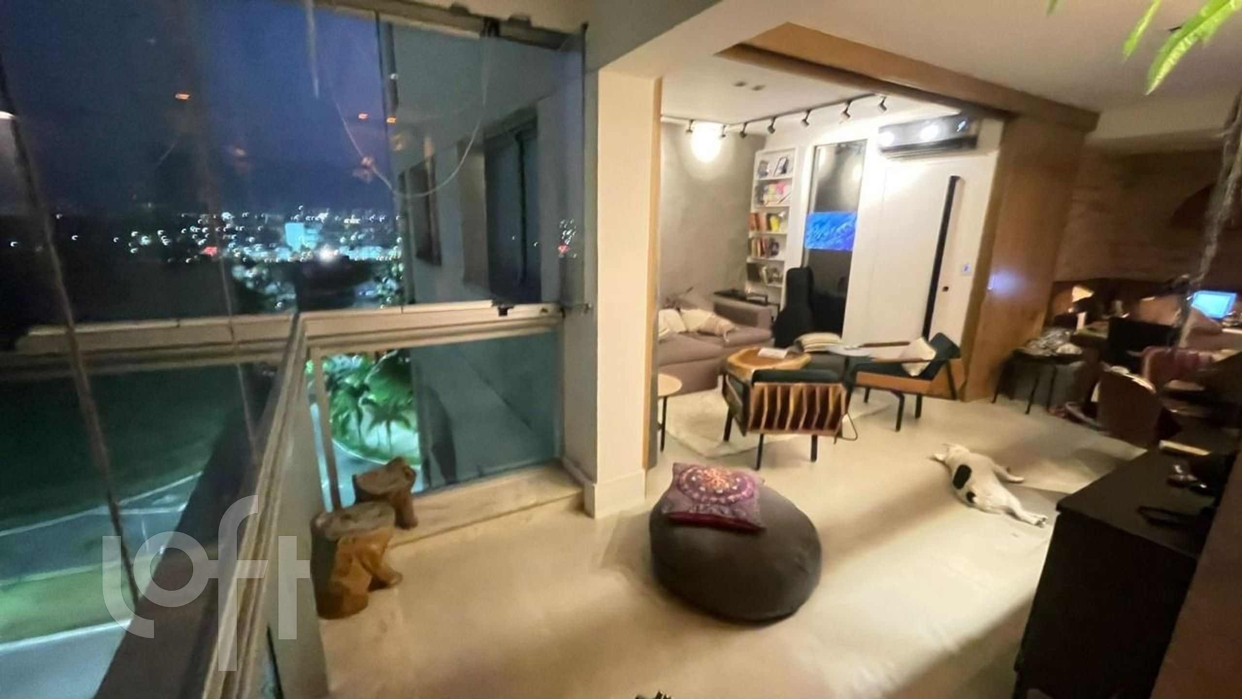 Apartamento à venda com 2 quartos, 77m² - Foto 1