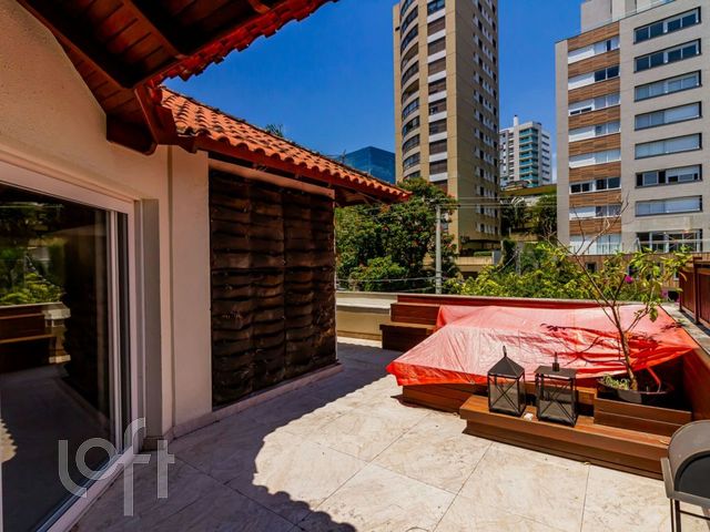 Casa em Condomínio com 271m², 3 dormitórios, 1 suíte, 2 vagas, Três Figueiras em Porto Alegre