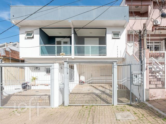 Casa com 163m², 3 dormitórios, 2 suítes, 2 vagas, Vila Ipiranga em Porto Alegre
