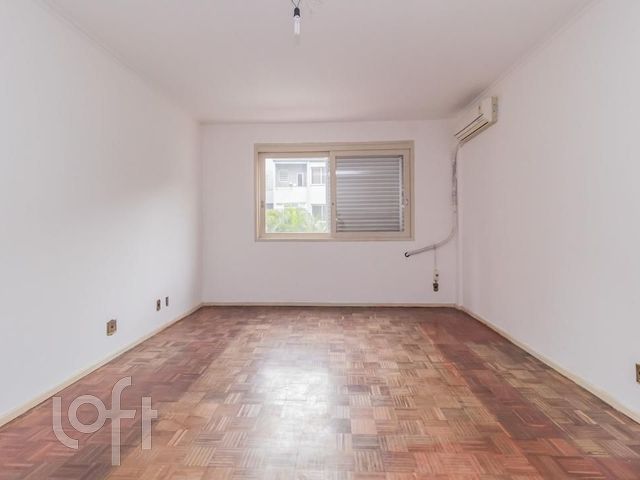 Apartamento com 111m², 4 dormitórios, 1 suíte, 1 vaga, São João em Porto Alegre