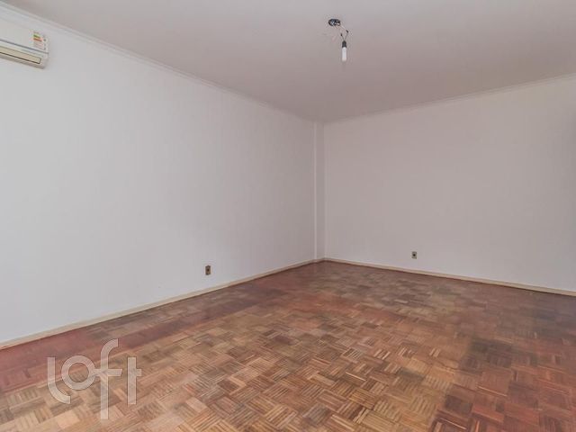 Apartamento com 111m², 4 dormitórios, 1 suíte, 1 vaga, São João em Porto Alegre