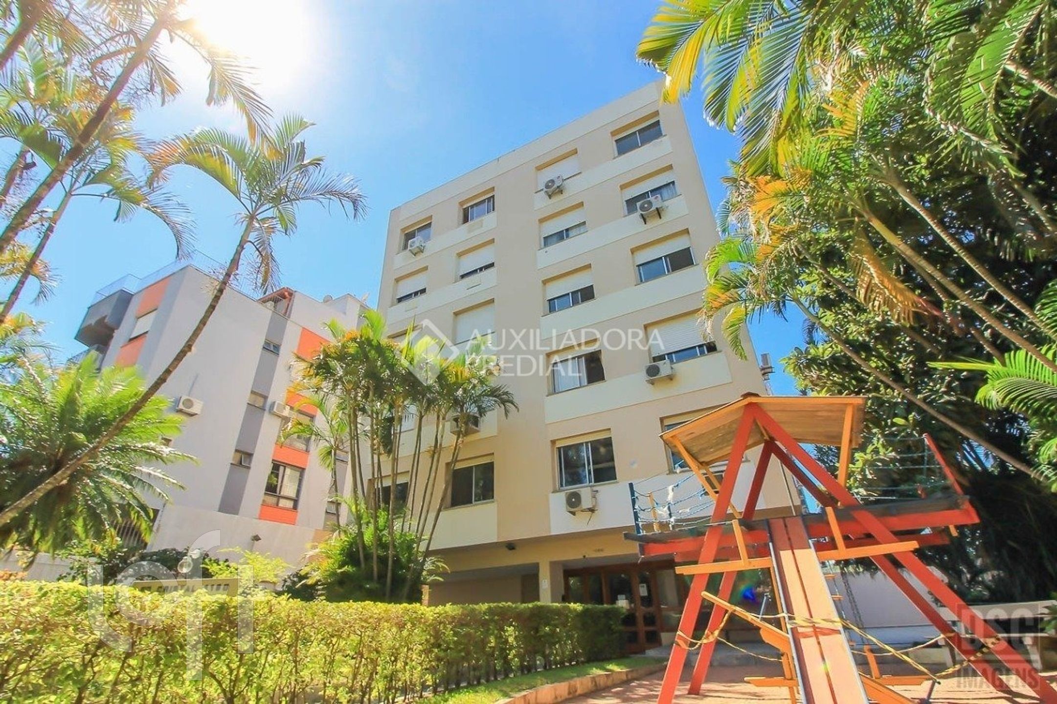 Apartamento à venda em Cristal com 76 m², 2 quartos, 1 vaga