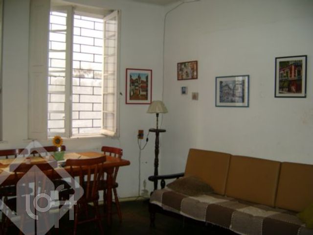 Casa com 188m², 4 dormitórios, Menino Deus em Porto Alegre