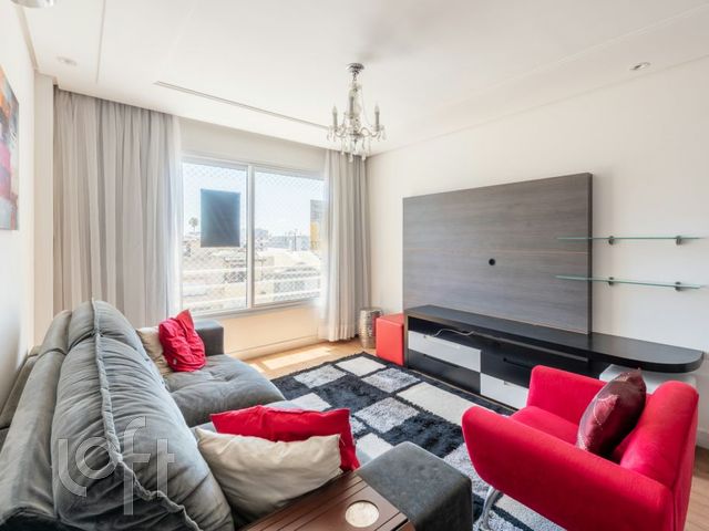 Apartamento com 71m², 2 dormitórios, 1 suíte, 2 vagas, São João em Porto Alegre