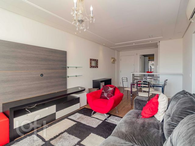 Apartamento com 71m², 2 dormitórios, 1 suíte, 2 vagas, São João em Porto Alegre