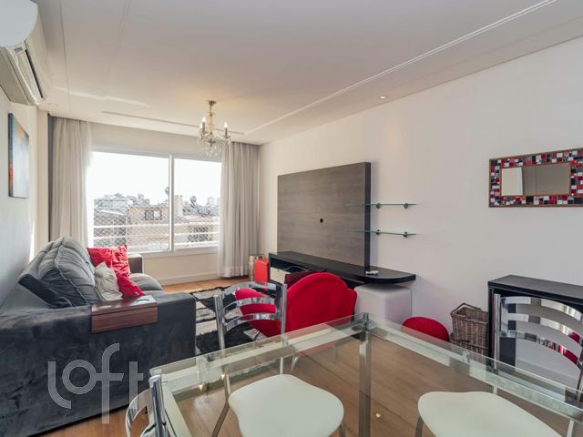 Apartamento com 71m², 2 dormitórios, 1 suíte, 2 vagas, São João em Porto Alegre