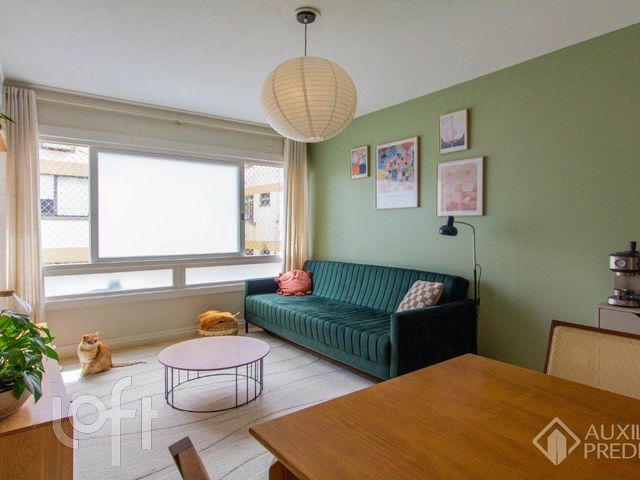 Apartamento com 78m², 2 dormitórios, 1 suíte, 1 vaga, Jardim Botânico em Porto Alegre