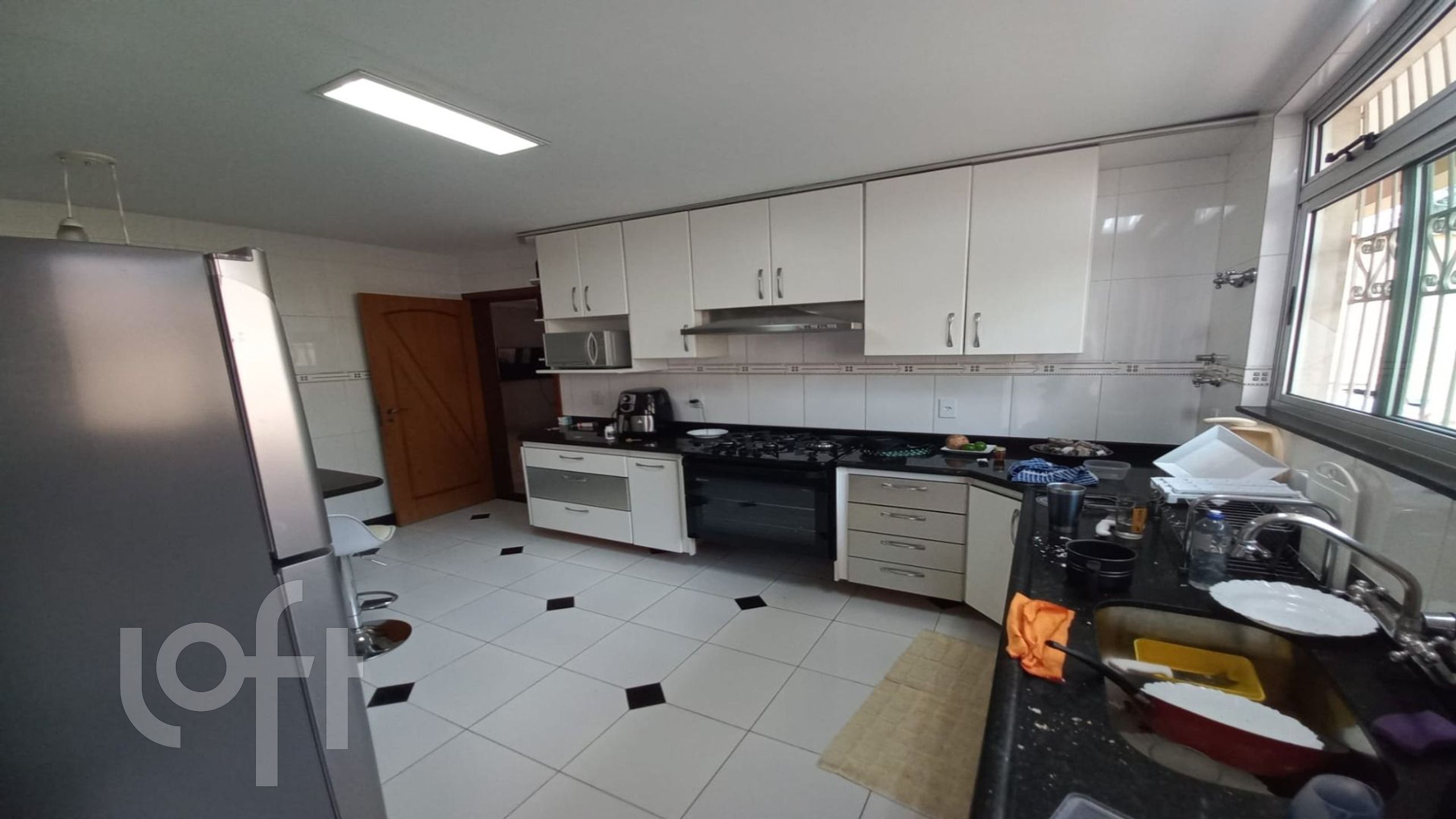 Casa à venda com 4 quartos, 250m² - Foto 25