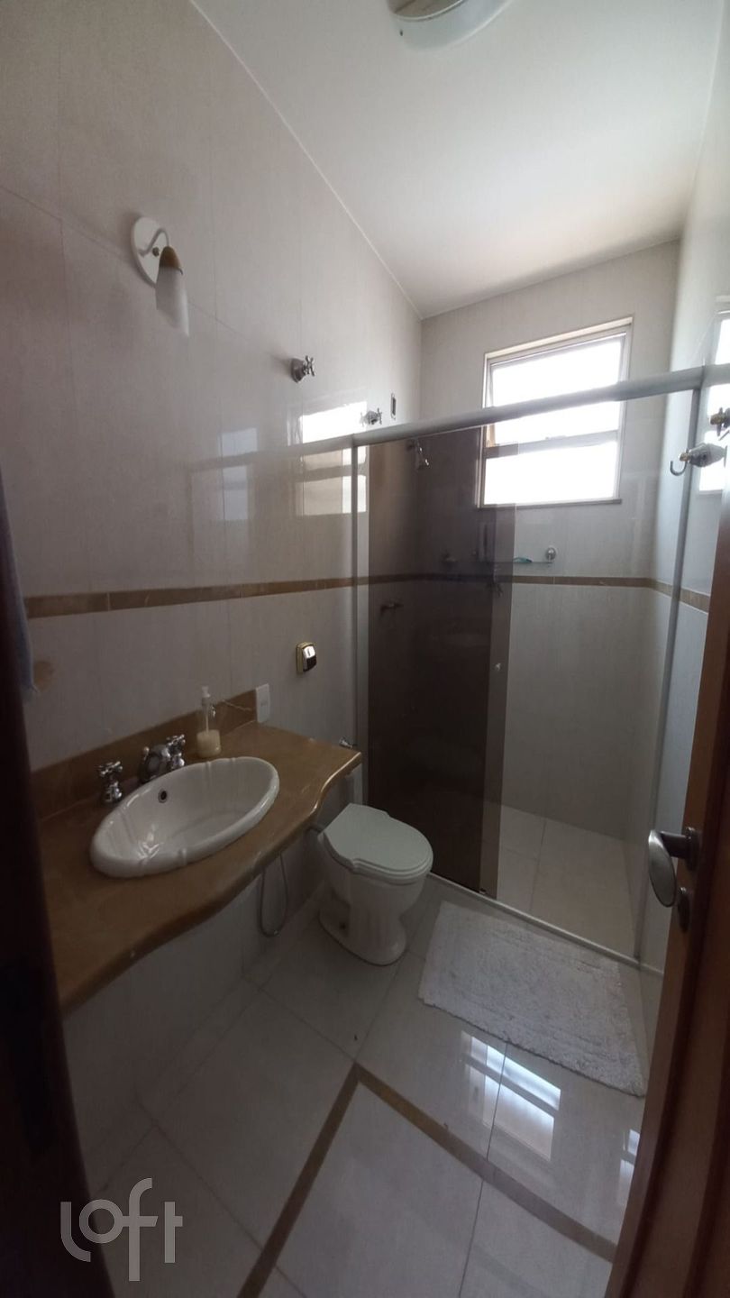 Casa à venda com 4 quartos, 250m² - Foto 16