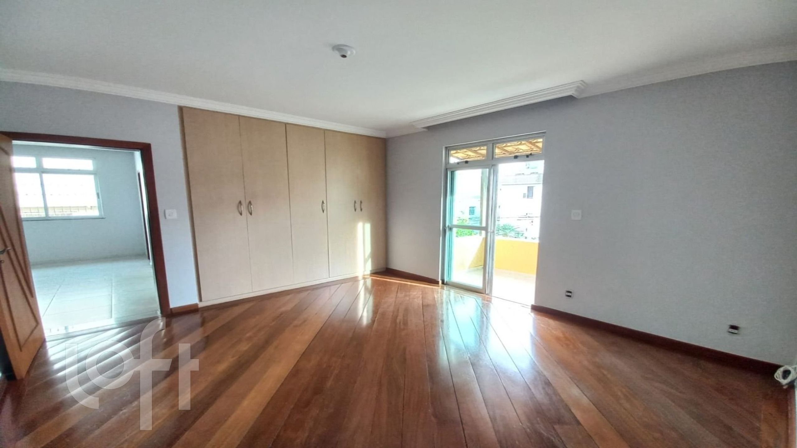 Casa à venda com 4 quartos, 250m² - Foto 18