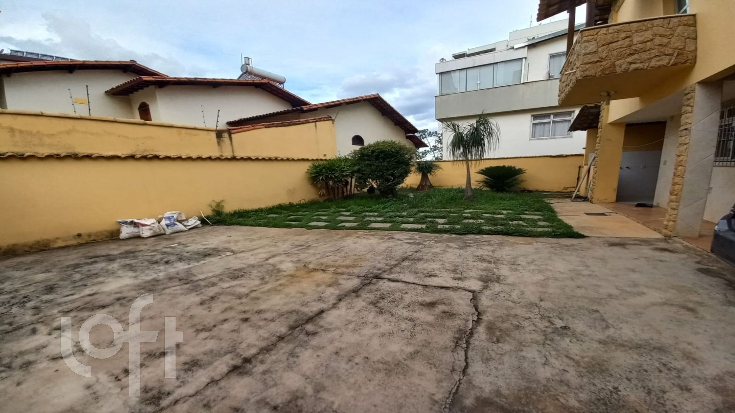 Casa à venda com 4 quartos, 250m² - Foto 5