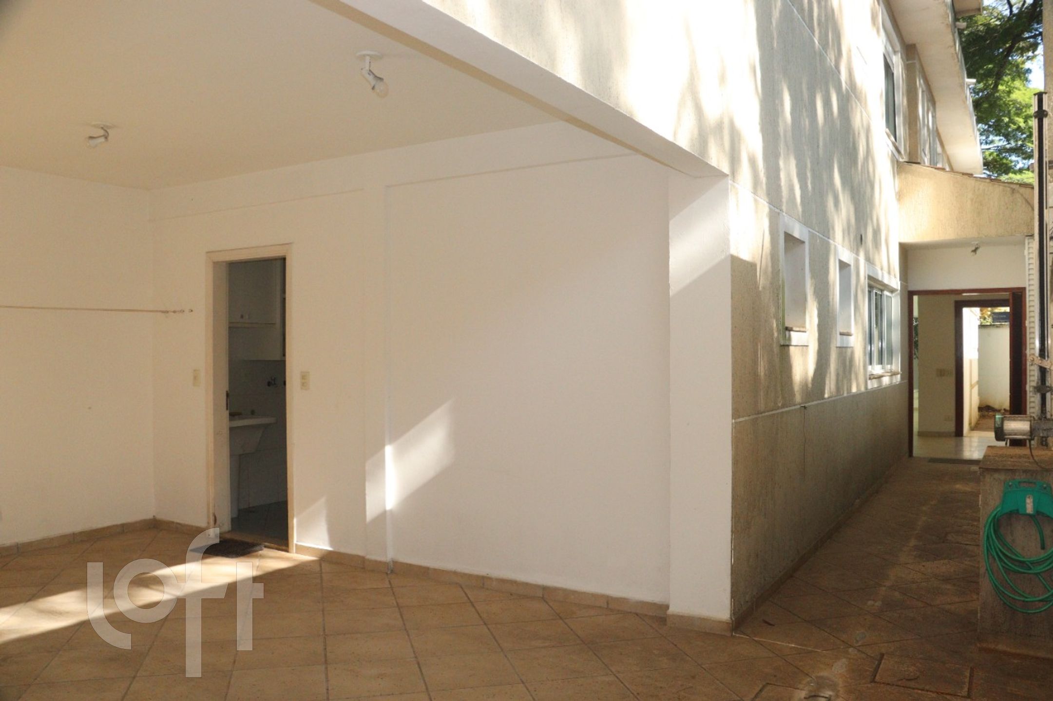 Casa à venda com 4 quartos, 258m² - Foto 42