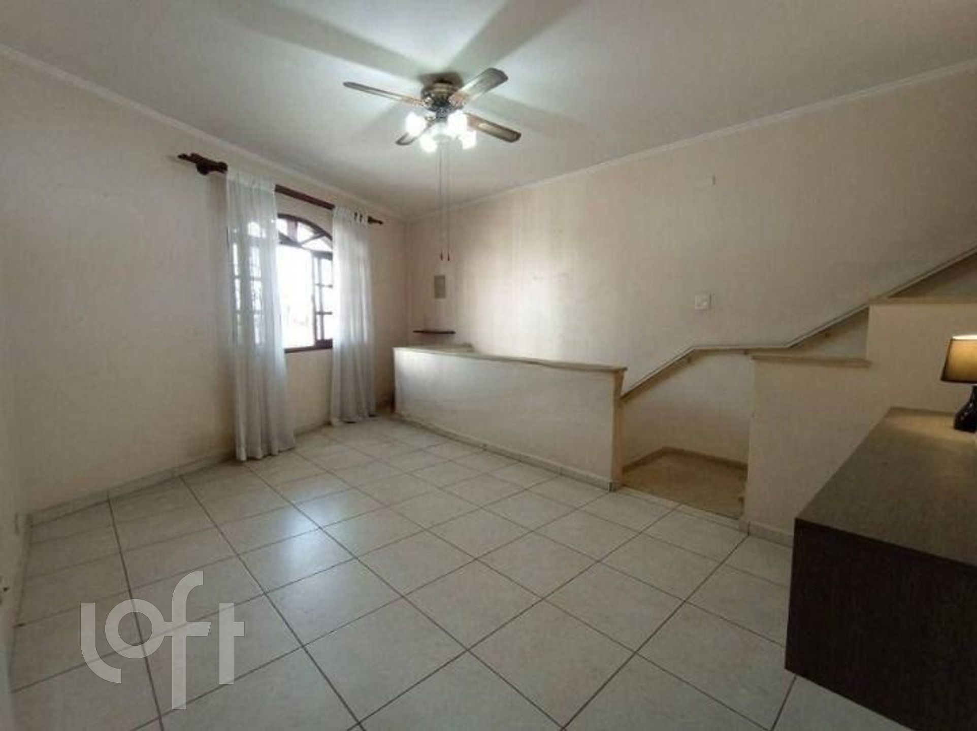 Casa à venda com 2 quartos, 136m² - Foto 1