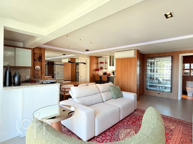 Apartamento com 102m², 3 dormitórios, 1 suíte, 2 vagas, Jardim Europa em Porto Alegre