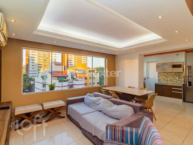 Apartamento com 205m², 3 dormitórios, 1 suíte, 2 vagas, Petrópolis em Porto Alegre