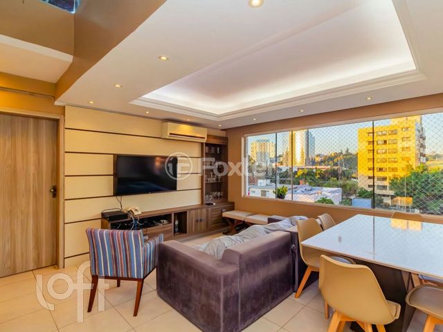 Apartamento com 205m², 3 dormitórios, 1 suíte, 2 vagas, Petrópolis em Porto Alegre