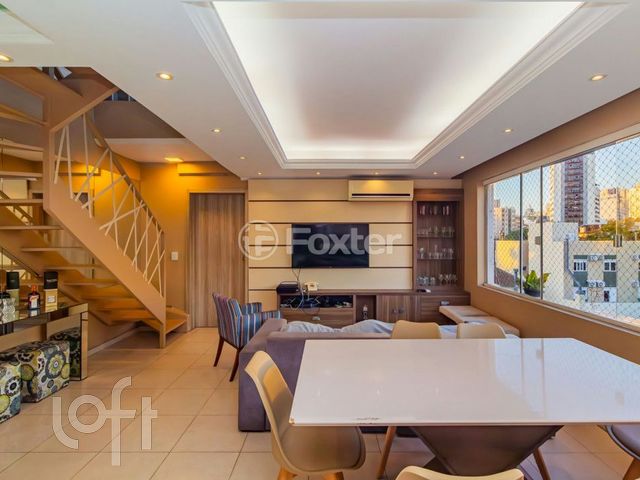 Apartamento com 205m², 3 dormitórios, 1 suíte, 2 vagas, Petrópolis em Porto Alegre