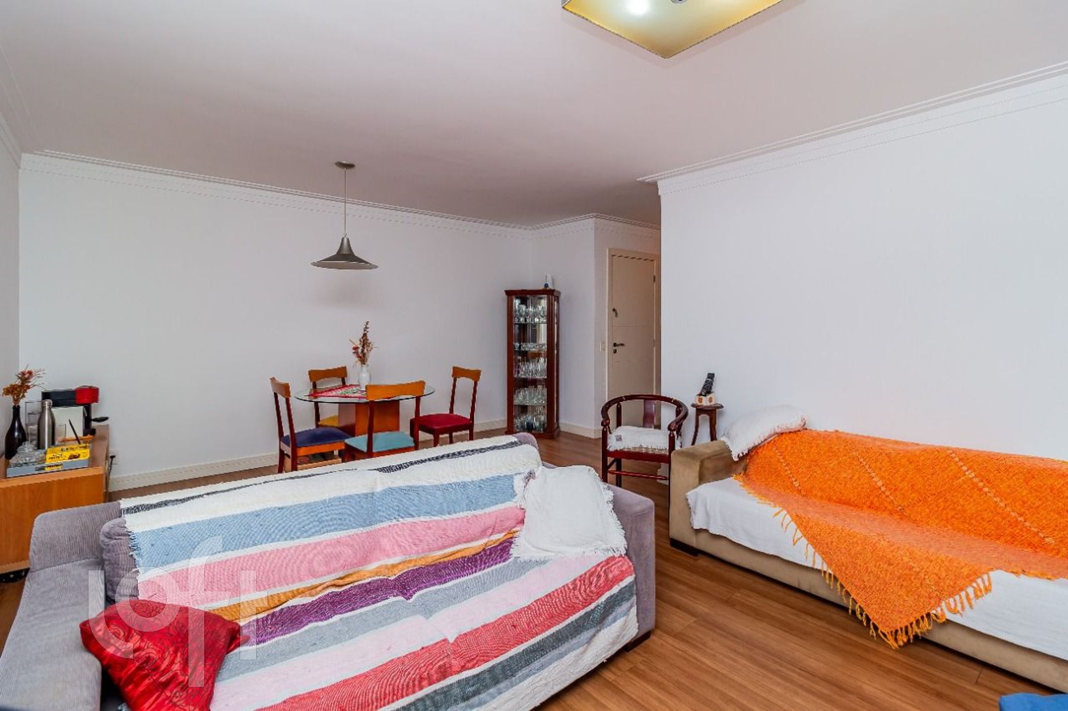 Apartamento à venda com 4 quartos, 137m² - Foto 3