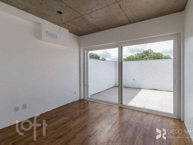 Apartamento com 110m², 2 dormitórios, 1 suíte, 2 vagas, Jardim Europa em Porto Alegre