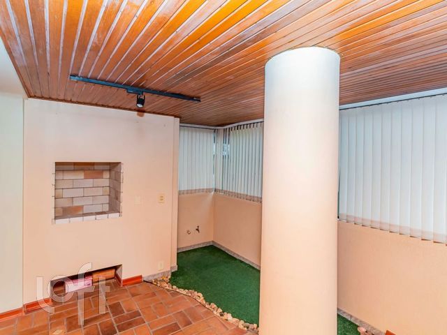 Apartamento com 103m², 2 dormitórios, 1 suíte, 1 vaga, Rio Branco em Porto Alegre
