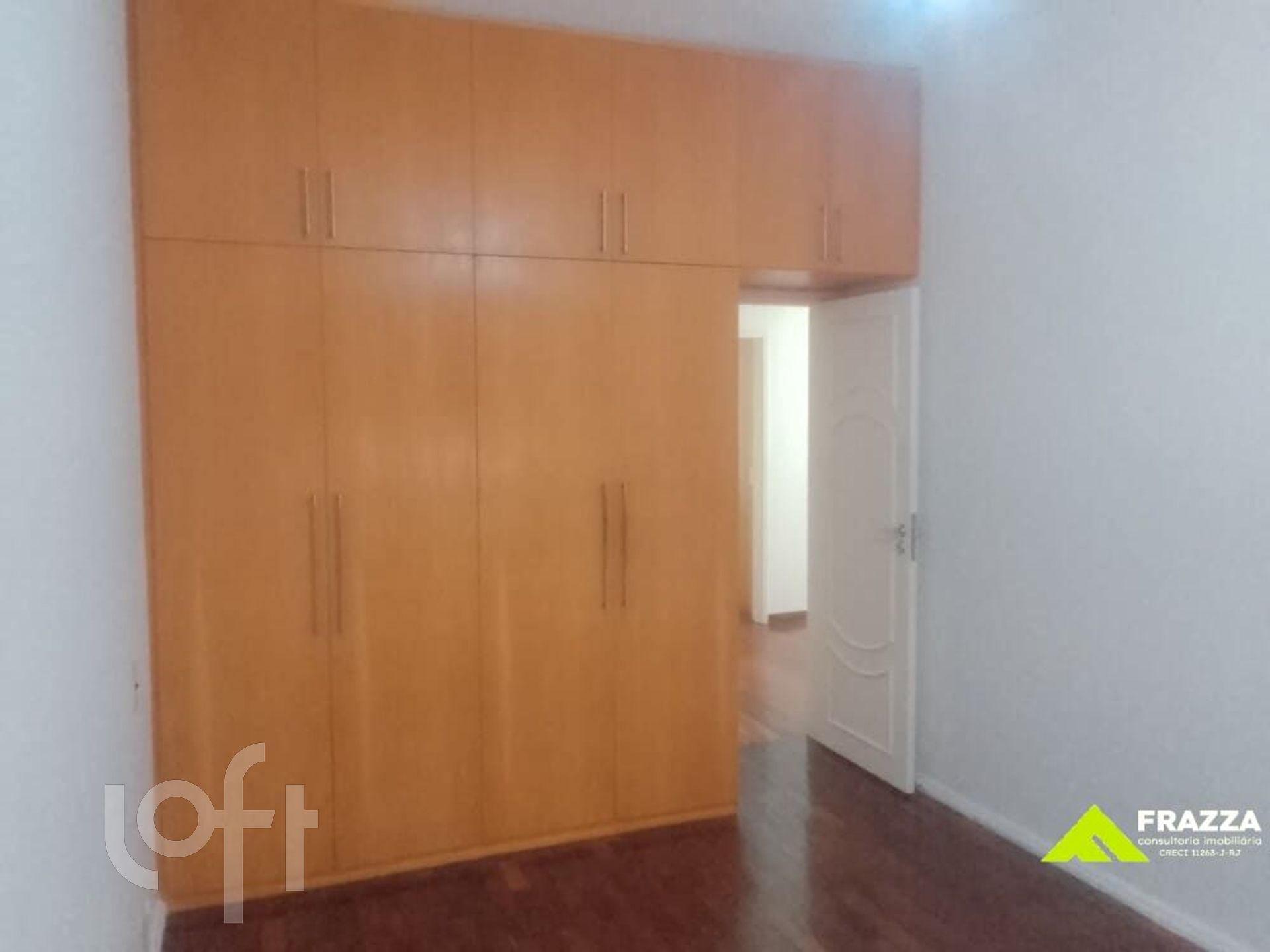 Apartamento à venda com 4 quartos, 140m² - Foto 11