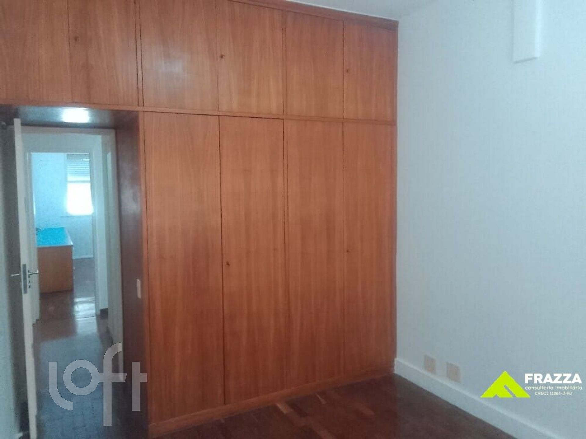 Apartamento à venda com 4 quartos, 140m² - Foto 7