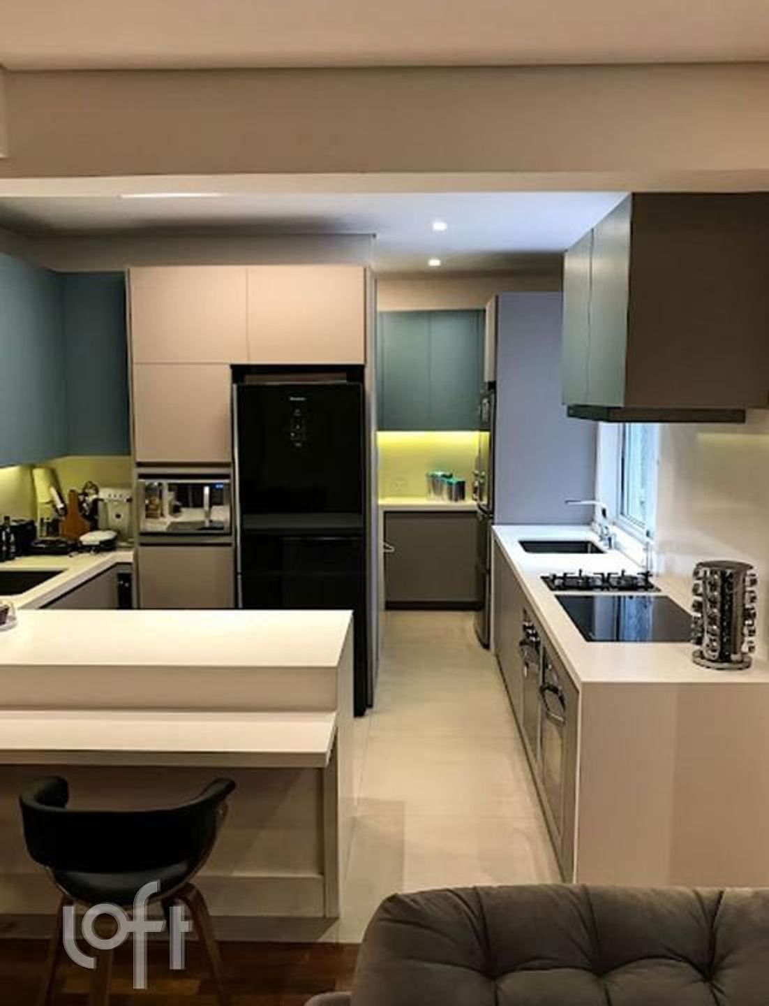 Apartamento à venda com 3 quartos, 131m² - Foto 1