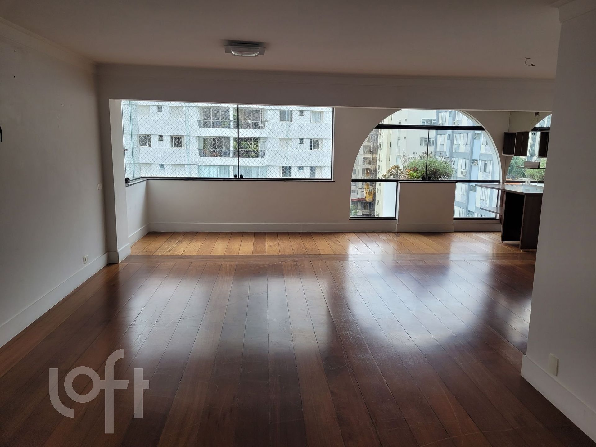 Apartamento à venda com 3 quartos, 199m² - Foto 7