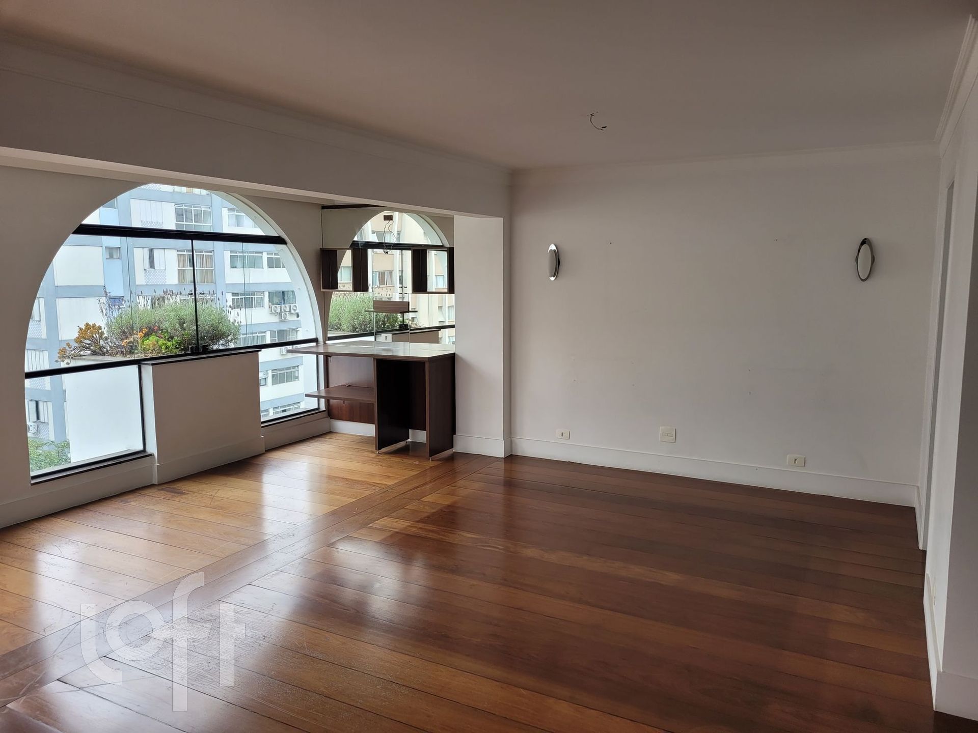 Apartamento à venda com 3 quartos, 199m² - Foto 1