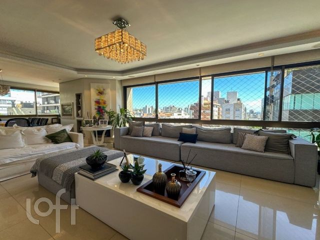 Apartamento com 150m², 3 dormitórios, 3 suítes, 2 vagas, Petrópolis em Porto Alegre