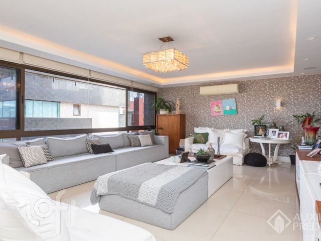 Apartamento com 150m², 3 dormitórios, 2 suítes, 2 vagas, Petrópolis em Porto Alegre