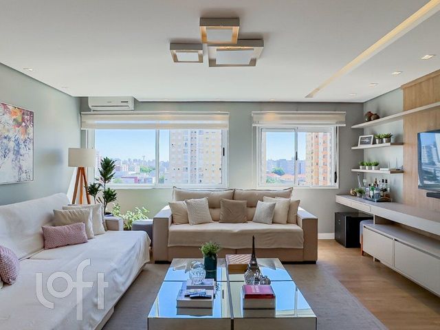 Apartamento com 68m², 2 dormitórios, 1 suíte, 1 vaga, Vila Ipiranga em Porto Alegre